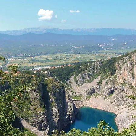 Six-bedroom In Glavina Donja