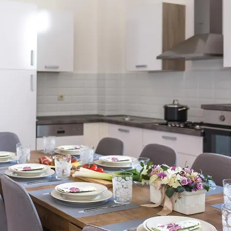 Six-bedroom In Glavina Donja *