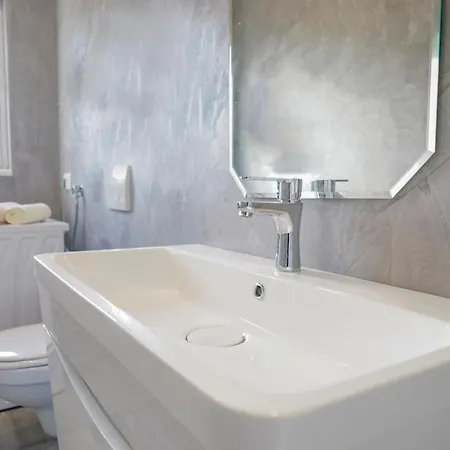 Hébergement de vacances Six-bedroom In Glavina Donja