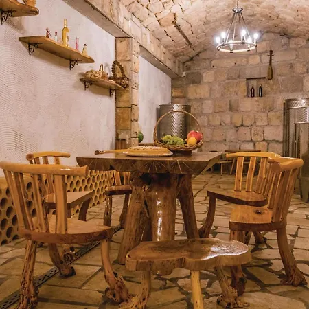 Hébergement de vacances Six-bedroom In Glavina Donja