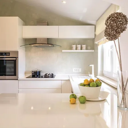 Hébergement de vacances Six-bedroom In Glavina Donja